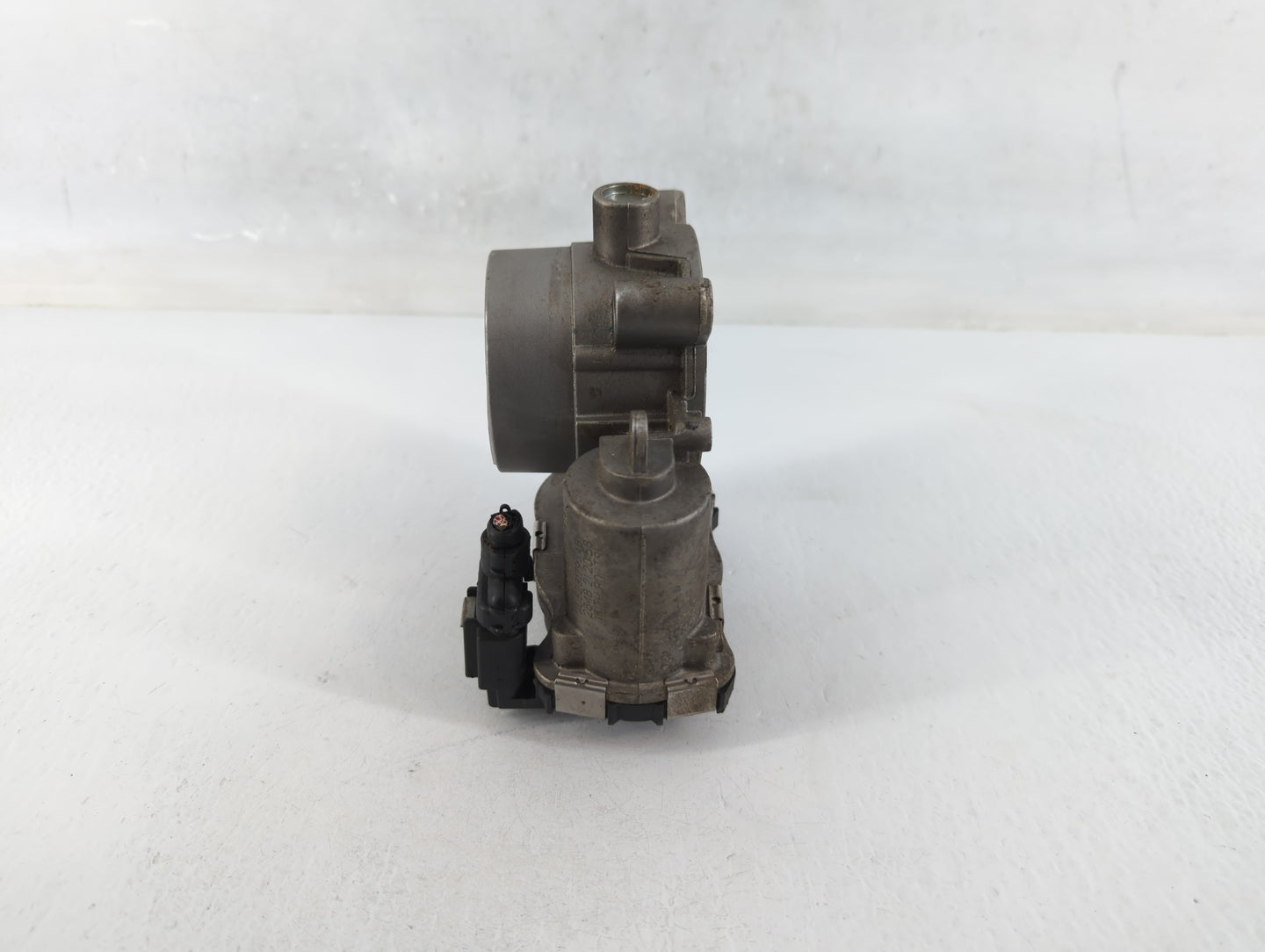 2014-2019 Jeep Cherokee Throttle Body P/N:04891970AB Fits Fits 2014 2015 2016 2017 2018 2019 2020 2021 2022 OEM Used Auto Pa