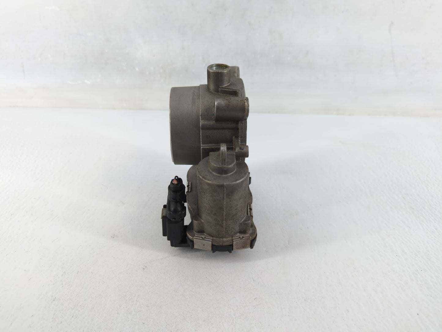 2014-2019 Jeep Cherokee Throttle Body P/N:04891970AB Fits Fits 2014 2015 2016 2017 2018 2019 2020 2021 2022 OEM Used Auto Pa