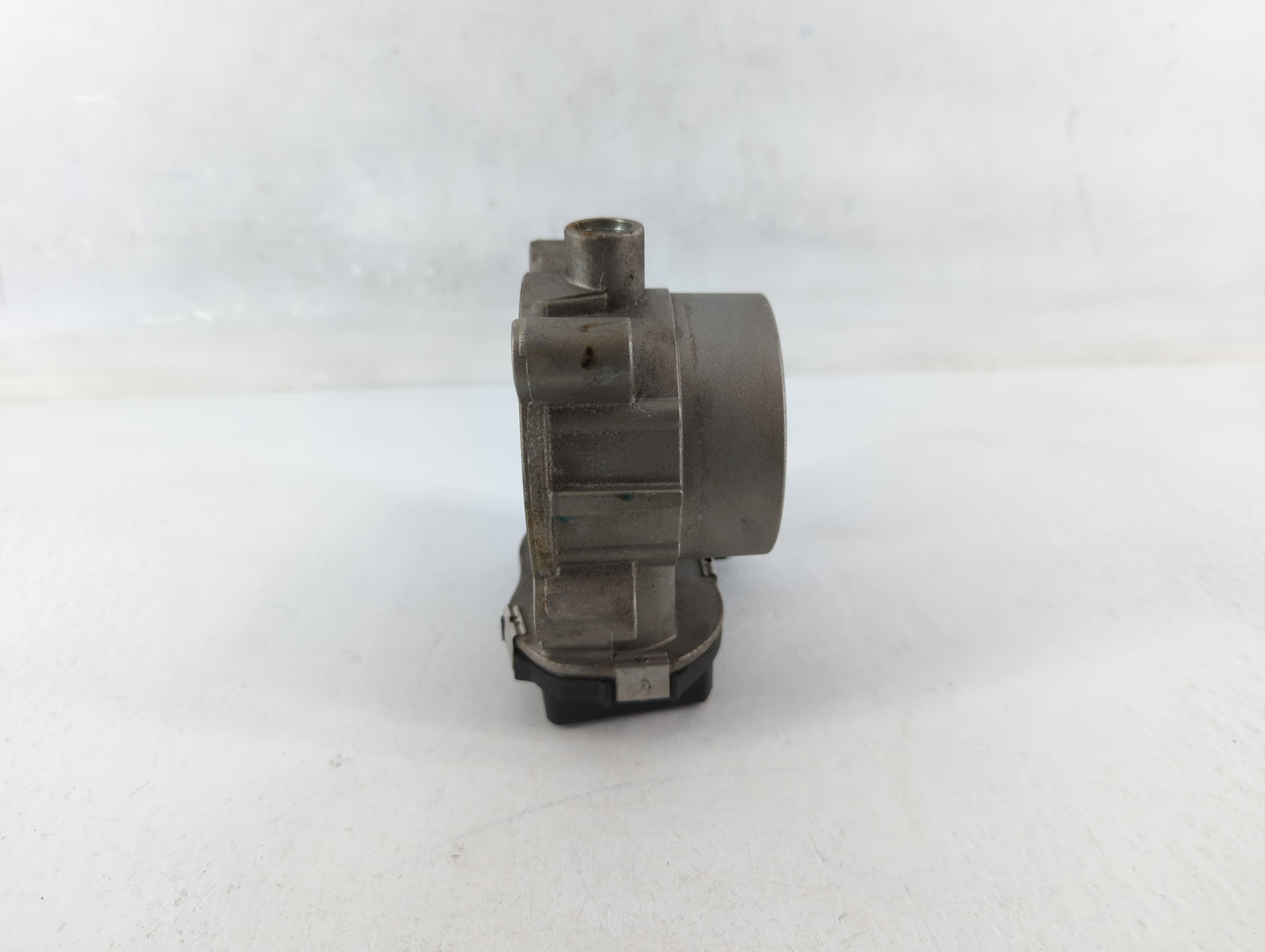 2014-2019 Jeep Cherokee Throttle Body P/N:04891970AB Fits Fits 2014 2015 2016 2017 2018 2019 2020 2021 2022 OEM Used Auto Pa