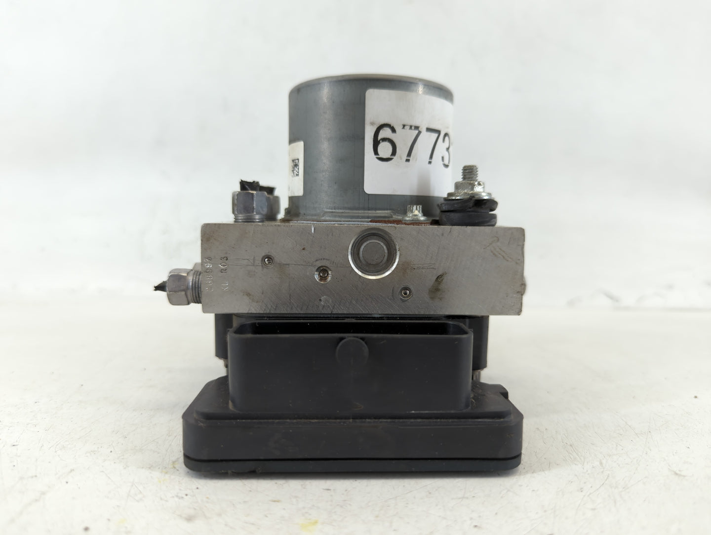 2019 Jeep Cherokee ABS Pump Control Module Replacement P/N:P68287910AF Fits OEM Used Auto Parts - Oemusedautoparts1.com