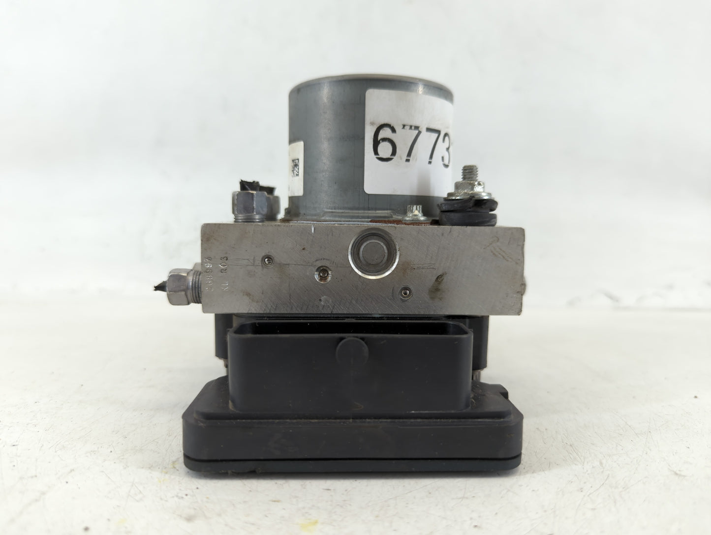 2019 Jeep Cherokee ABS Pump Control Module Replacement P/N:P68287910AF Fits OEM Used Auto Parts - Oemusedautoparts1.com