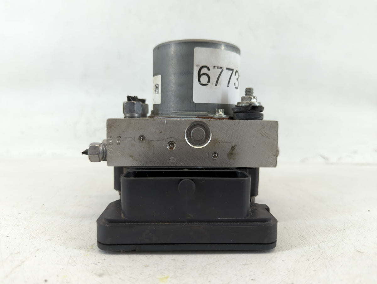 2019 Jeep Cherokee Anti-Lock Brake ABS Pump Module Actuator OEM P/N:P68287910AF Fits OEM Used Auto Parts - Oemusedautoparts1