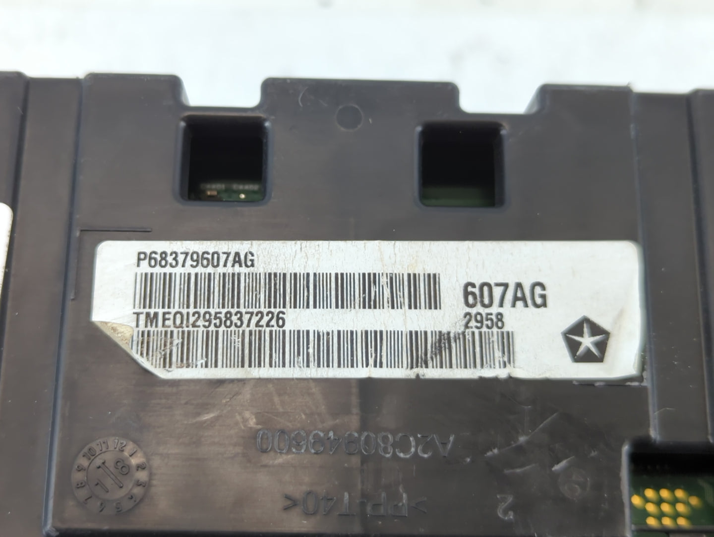 2019 Jeep Cherokee Instrument Cluster Speedometer Gauges P/N:P68379607AG P68379607AH Fits OEM Used Auto Parts - Oemusedautop