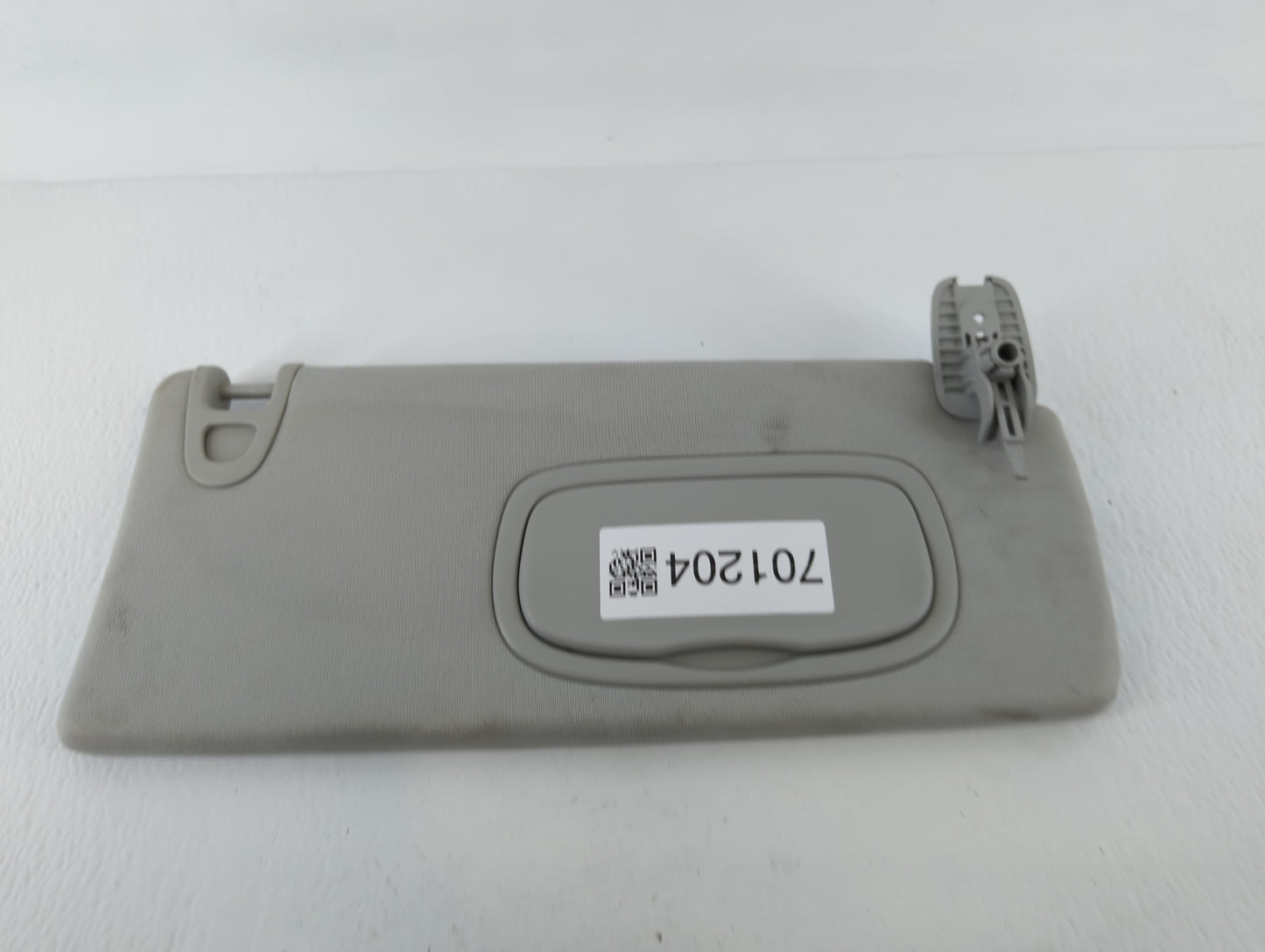 2019-2022 Jeep Cherokee Sun Visor Shade Replacement Passenger Right Mirror Fits Fits 2019 2020 2021 2022 OEM Used Auto Parts