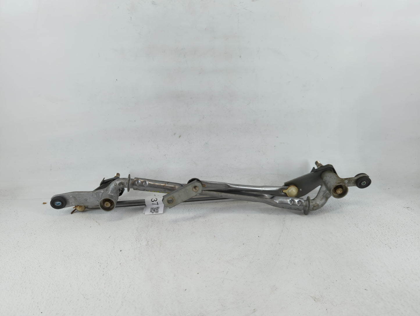 2019 Jeep Cherokee Front Windshield Wiper Motor Fits OEM Used Auto Parts - Oemusedautoparts1.com