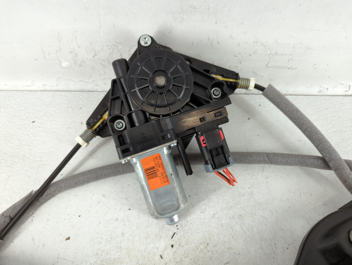 2014-2022 Jeep Cherokee Driver Left Front Window Regulator 723931 - Oemusedautoparts1.com