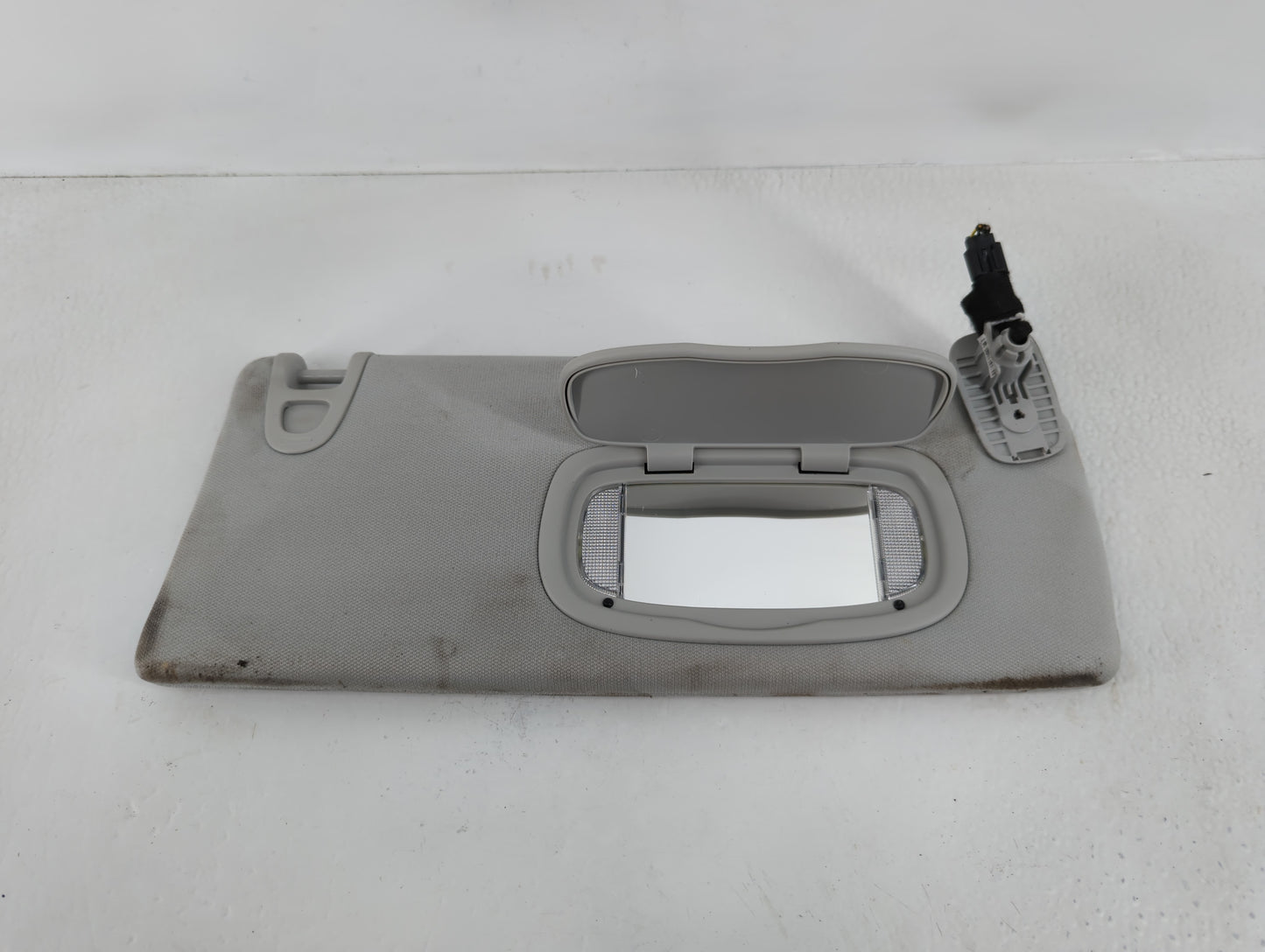 2019-2022 Jeep Cherokee Sun Visor Shade Replacement Passenger Right Mirror Fits Fits 2019 2020 2021 2022 OEM Used Auto Parts