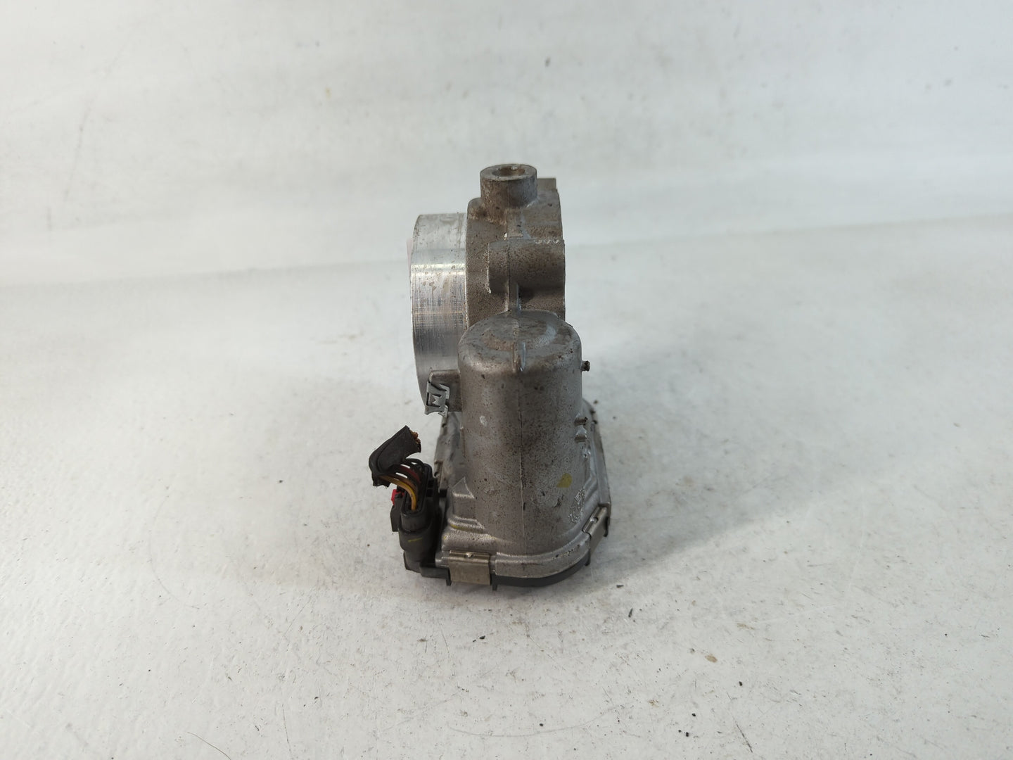 2014-2022 Jeep Cherokee Throttle Body P/N:0 280 750 770 05184349AE Fits OEM Used Auto Parts - Oemusedautoparts1.com