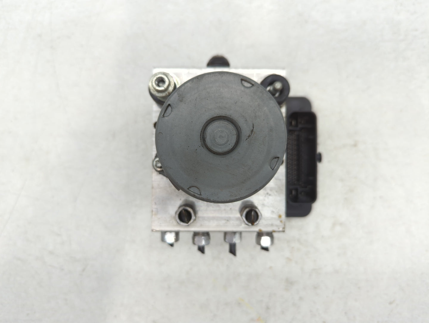 2019 Jeep Cherokee ABS Pump Control Module Replacement P/N:TYA212824977 P68287910AF Fits OEM Used Auto Parts - Oemusedautopa
