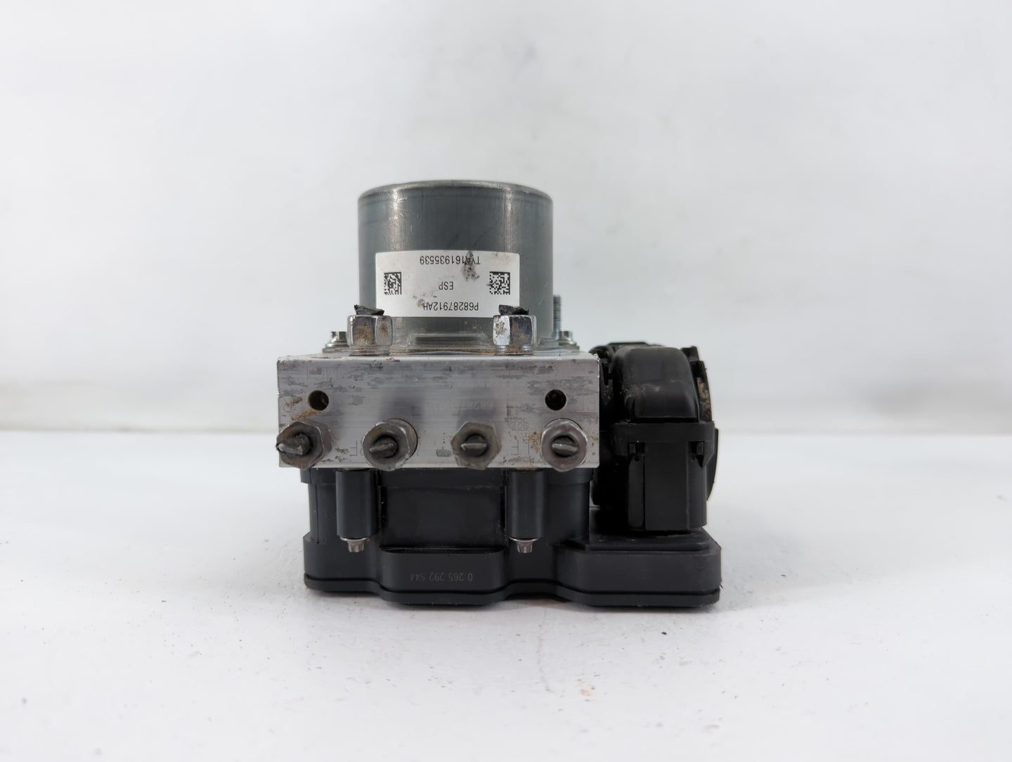 2019 Jeep Cherokee ABS Pump Control Module Replacement P/N:68287912AH Fits OEM Used Auto Parts - Oemusedautoparts1.com