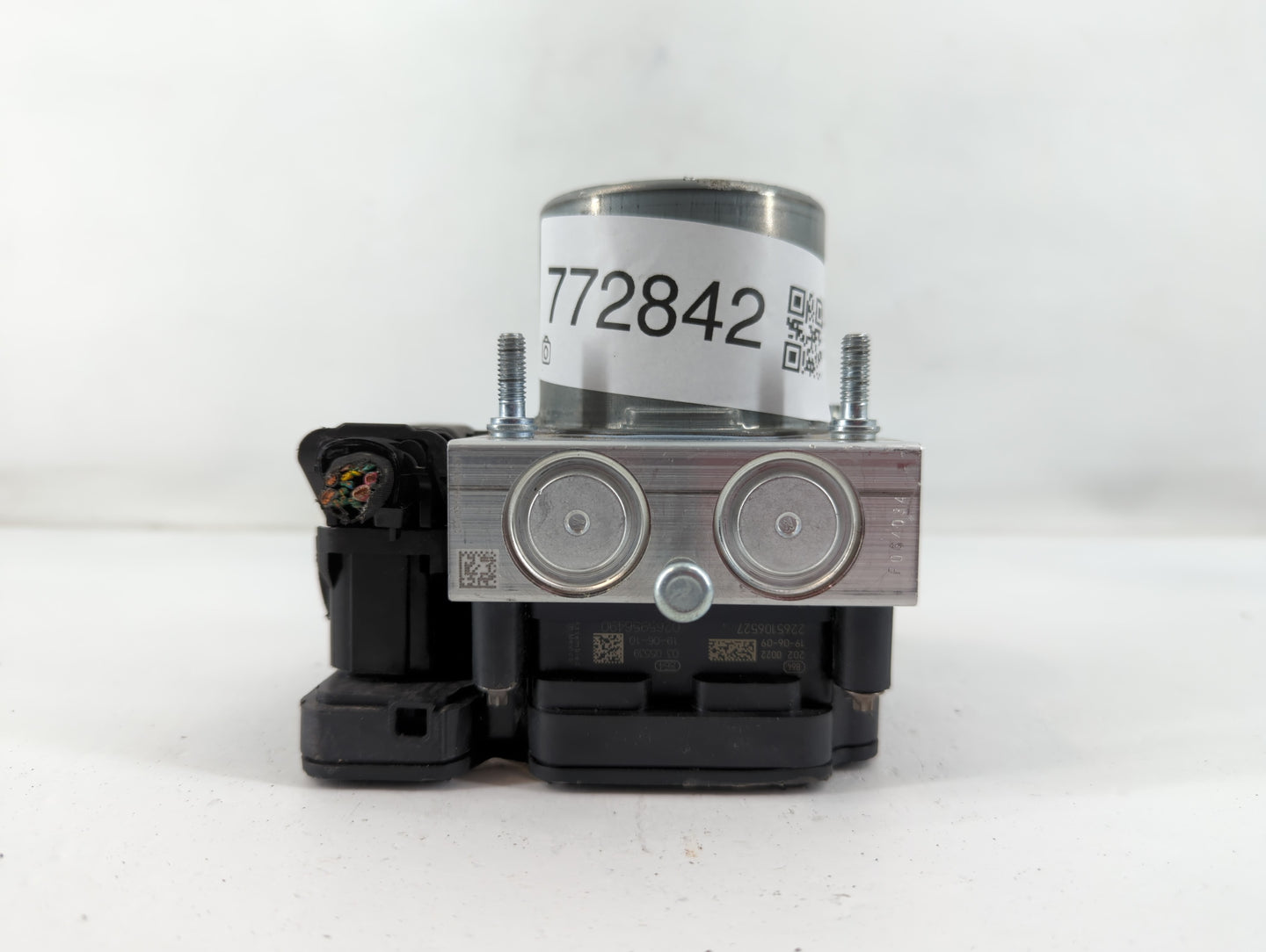2019 Jeep Cherokee ABS Pump Control Module Replacement P/N:68287912AH Fits OEM Used Auto Parts - Oemusedautoparts1.com