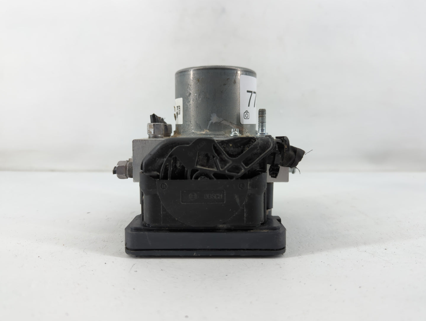 2019 Jeep Cherokee ABS Pump Control Module Replacement P/N:68287910AG Fits OEM Used Auto Parts - Oemusedautoparts1.com