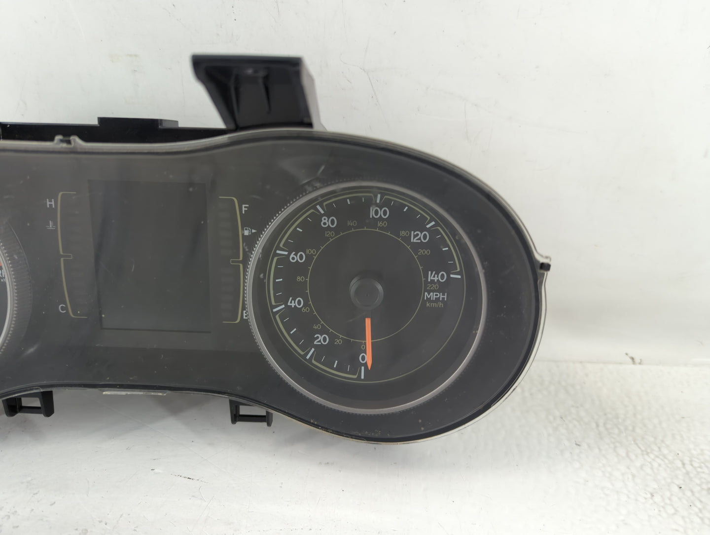 2019 Jeep Cherokee Instrument Cluster Speedometer Gauges P/N:P68379607AG Fits OEM Used Auto Parts - Oemusedautoparts1.com