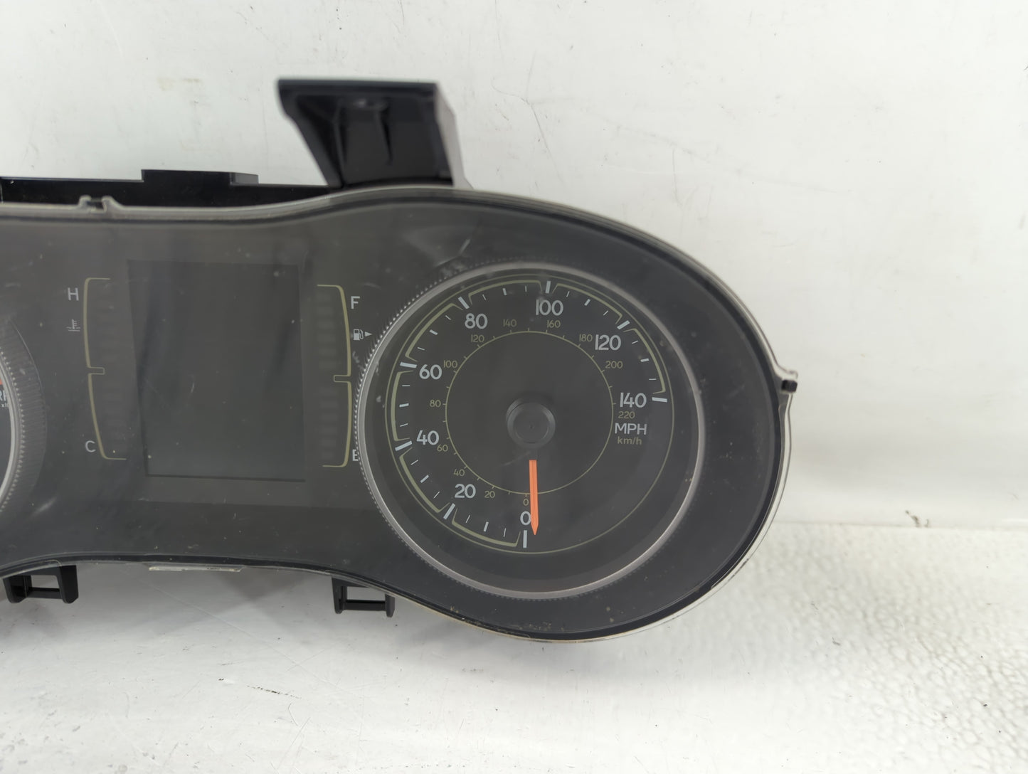 2019 Jeep Cherokee Instrument Cluster Speedometer Gauges P/N:P68379607AG Fits OEM Used Auto Parts - Oemusedautoparts1.com