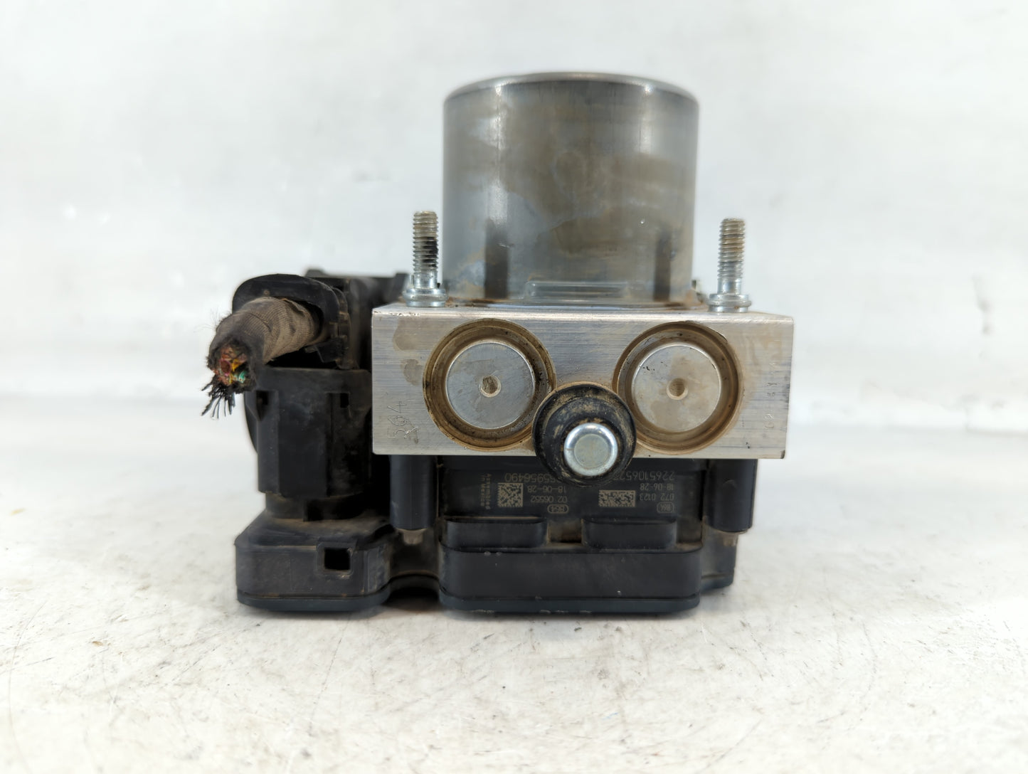 2019 Jeep Cherokee ABS Pump Control Module Replacement P/N:P68287910AF Fits OEM Used Auto Parts - Oemusedautoparts1.com