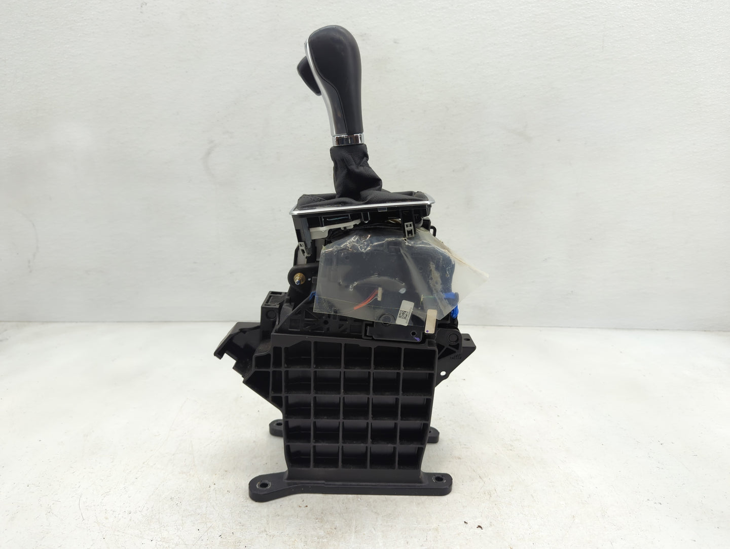 2019 Jeep Compass Floor Console Assembly Shifter - Oemusedautoparts1.com