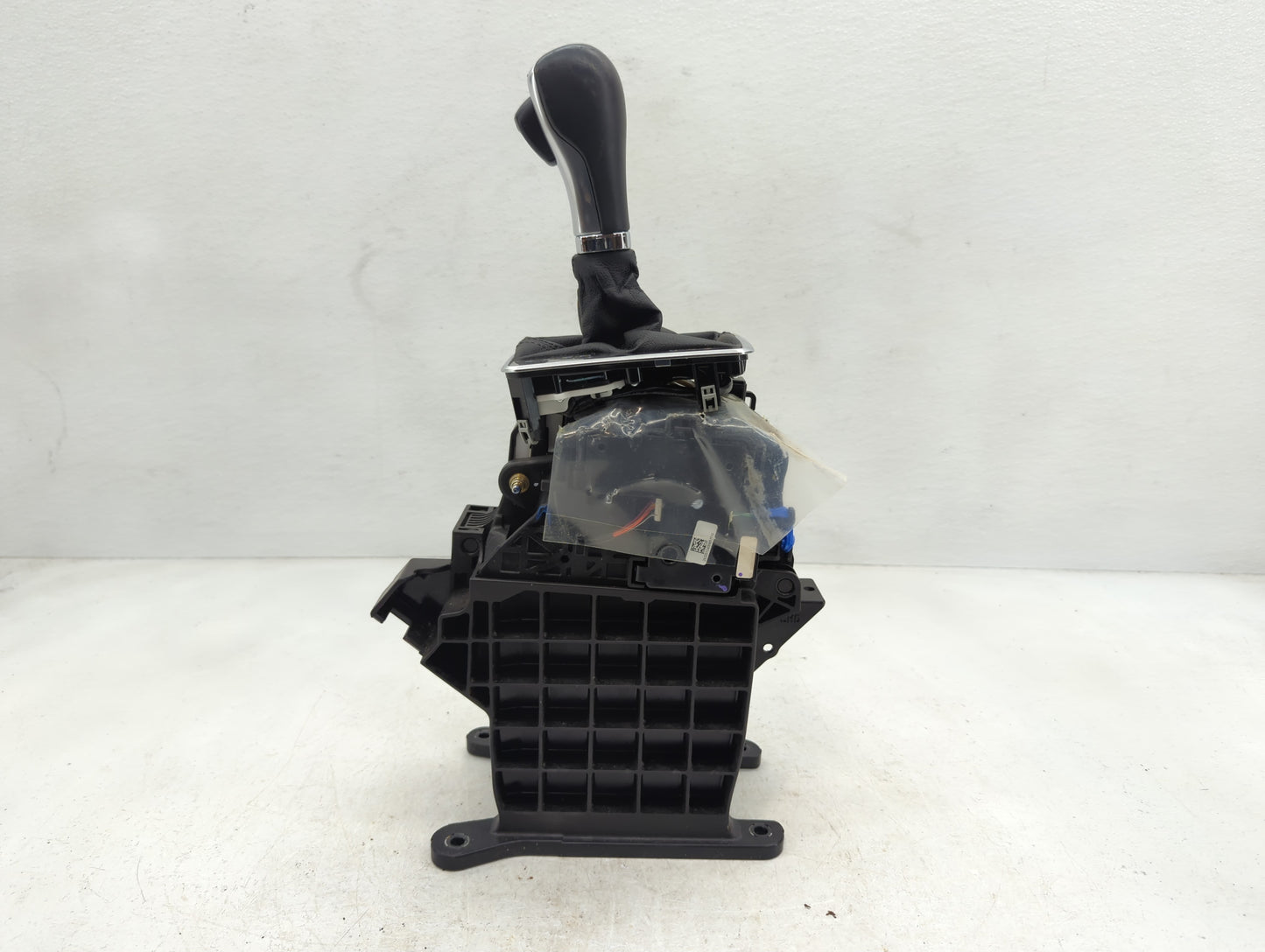 2019 Jeep Compass Floor Console Assembly Shifter - Oemusedautoparts1.com