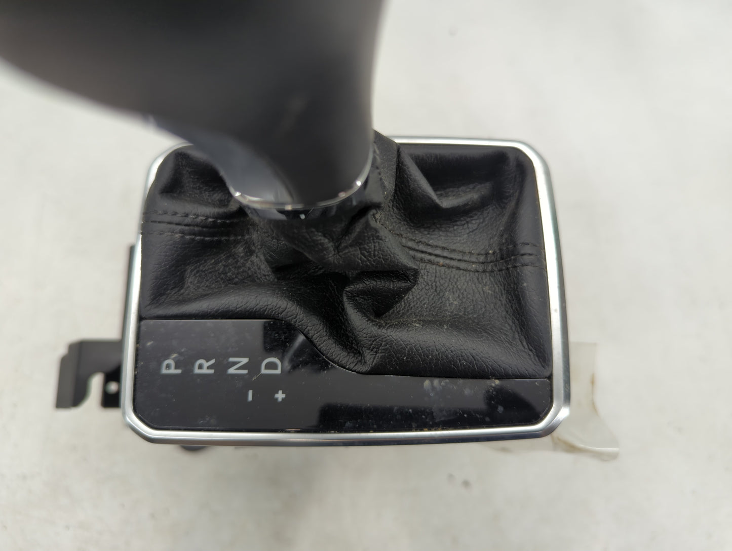 2019 Jeep Compass Floor Console Assembly Shifter - Oemusedautoparts1.com