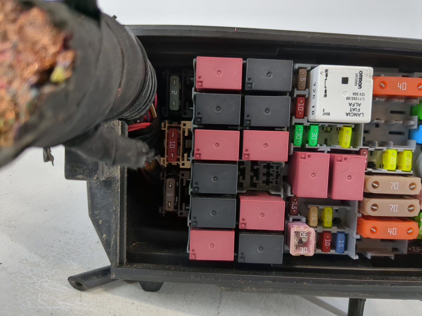 2019 Jeep Compass Fusebox Fuse Box Panel Relay Module P/N:52027004 Fits OEM Used Auto Parts - Oemusedautoparts1.com