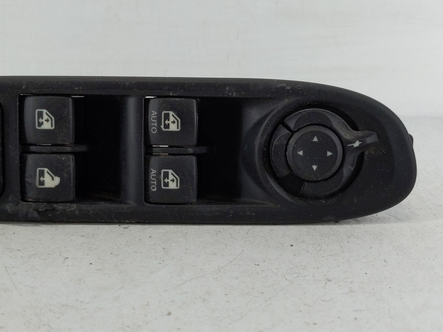 2019 Jeep Compass Master Power Window Switch Replacement Driver Side Left P/N:P6BZ27LXHAA Fits OEM Used Auto Parts - Oemused