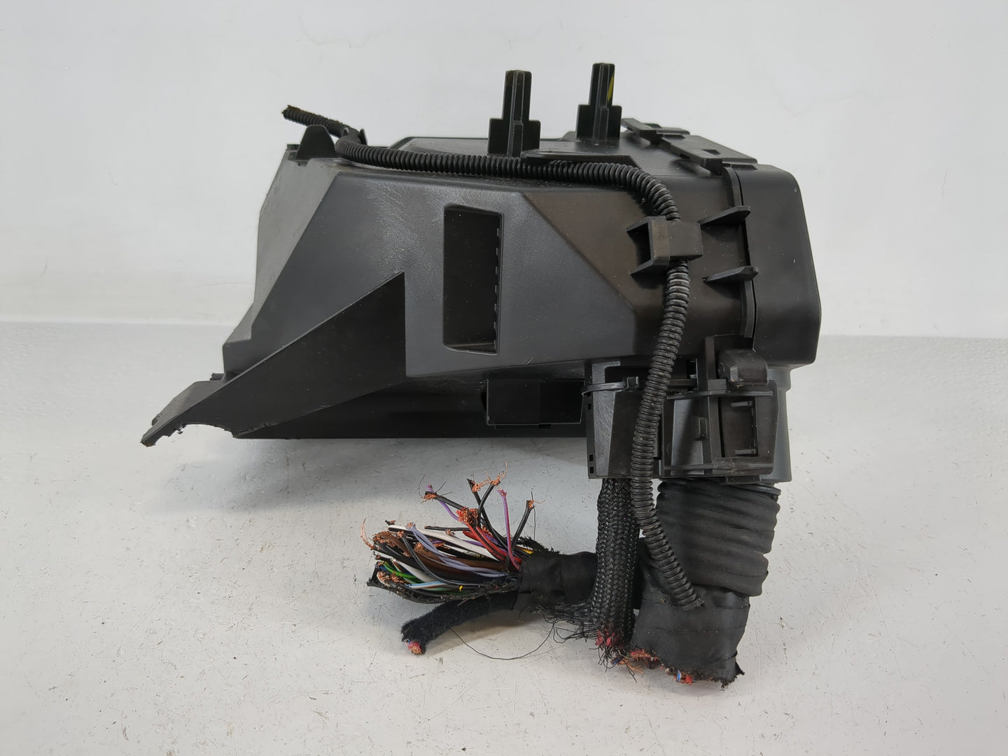 2019 Jeep Compass Fusebox Fuse Box Panel Relay Module P/N:52027004 Fits OEM Used Auto Parts - Oemusedautoparts1.com