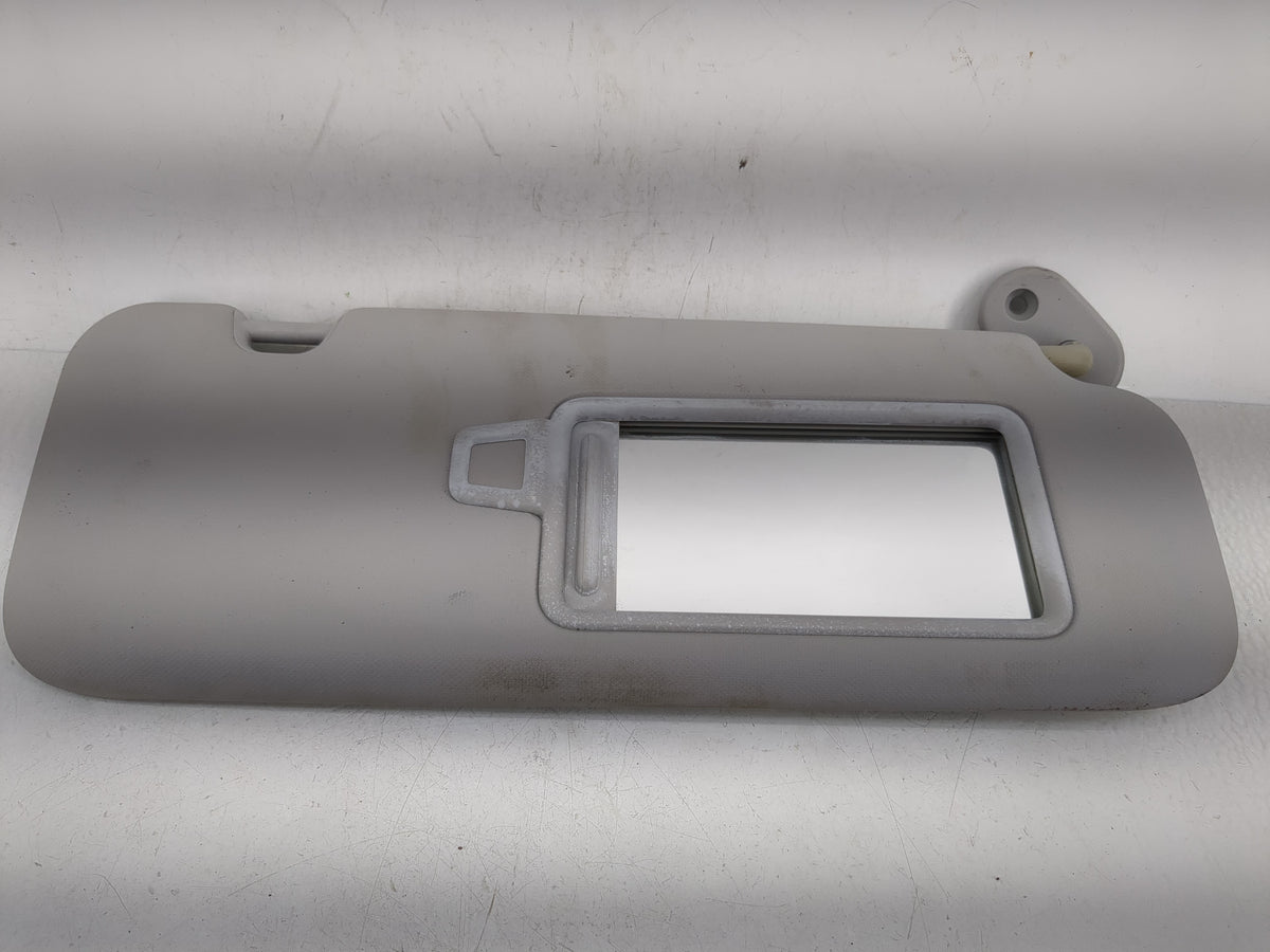 2017-2018 Jeep Compass Sun Visor Shade Replacement Passenger Right Mirror Fits Fits 2017 2018 OEM Used Auto Parts - Oemuseda