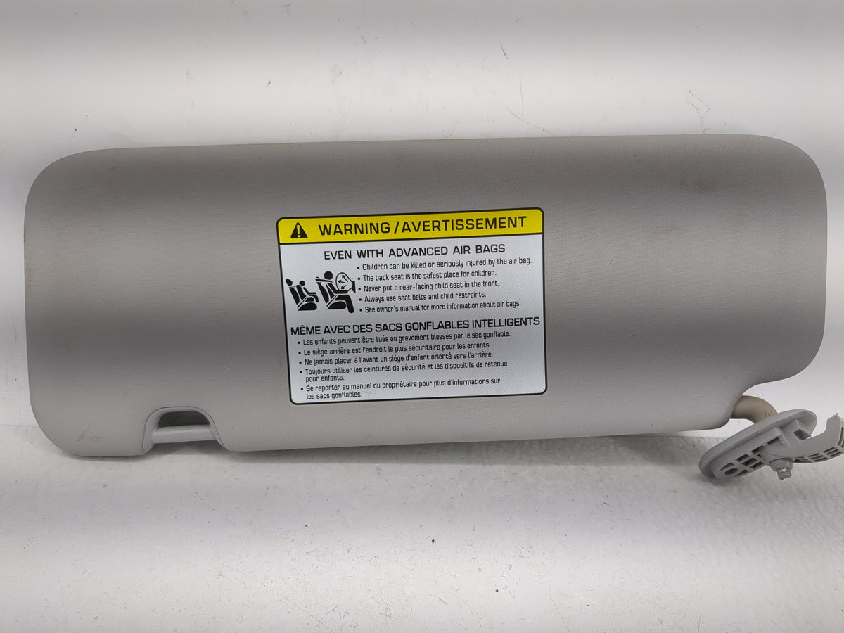 2017-2018 Jeep Compass Sun Visor Shade Replacement Passenger Right Mirror Fits Fits 2017 2018 OEM Used Auto Parts - Oemuseda