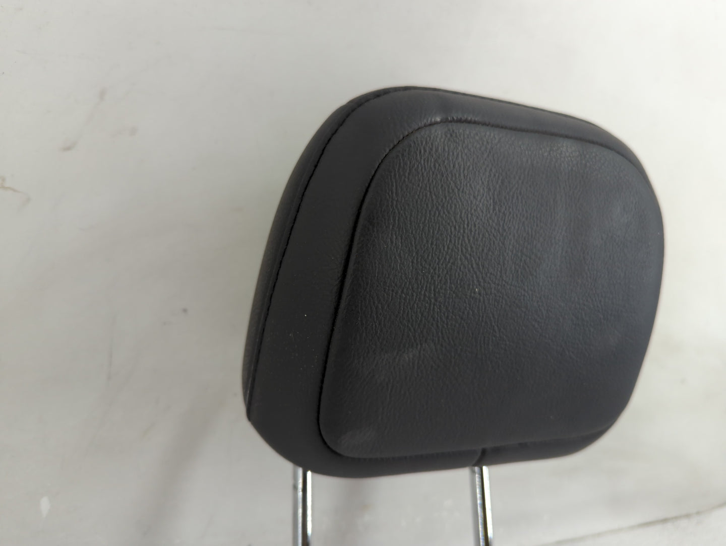 2019 Jeep Compass Headrest Head Rest Rear Seat Fits OEM Used Auto Parts - Oemusedautoparts1.com
