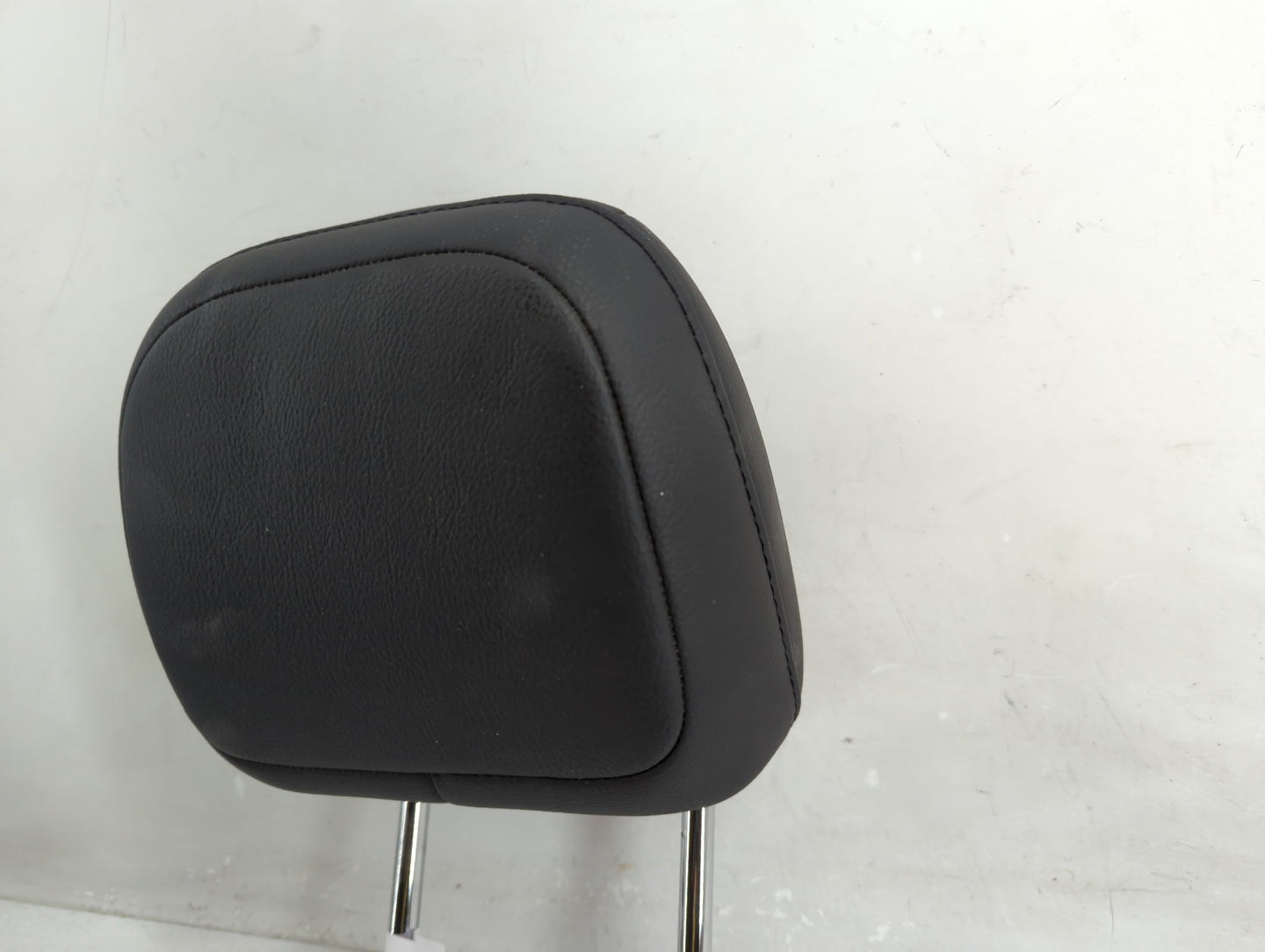 2019 Jeep Compass Headrest Head Rest Rear Seat Fits OEM Used Auto Parts - Oemusedautoparts1.com