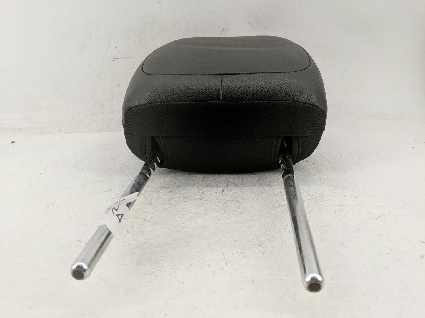 2019 Jeep Compass Headrest Head Rest Rear Seat Fits OEM Used Auto Parts - Oemusedautoparts1.com