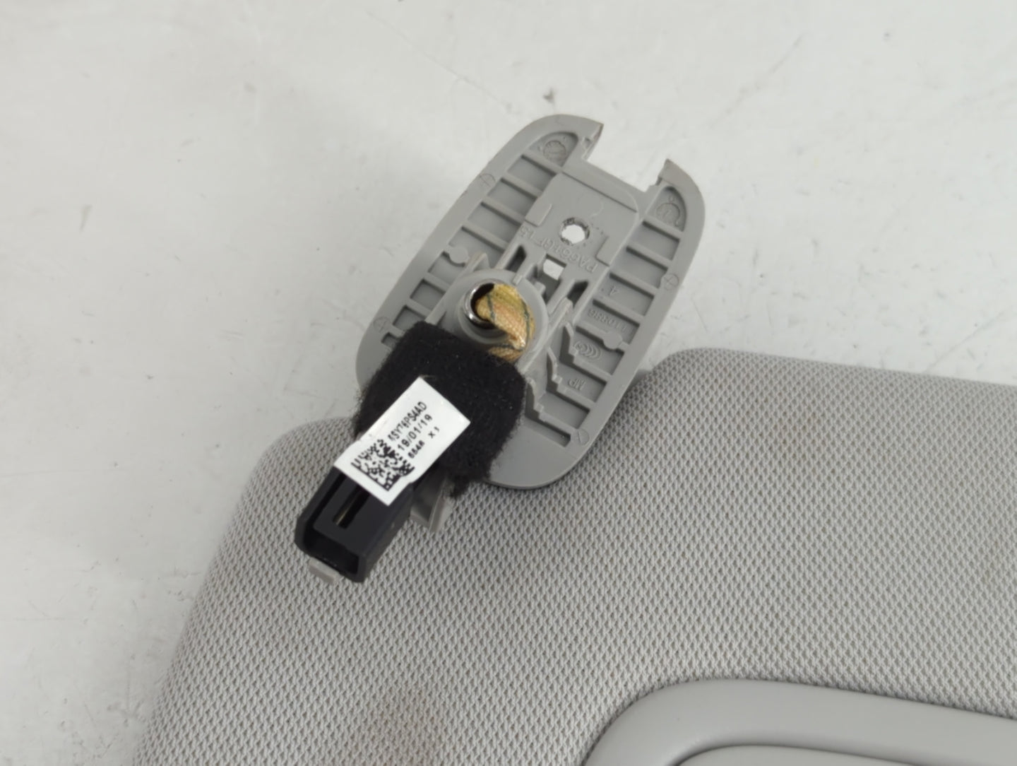 2019 Jeep Compass Sun Visor Shade Replacement Driver Left Mirror Fits OEM Used Auto Parts - Oemusedautoparts1.com