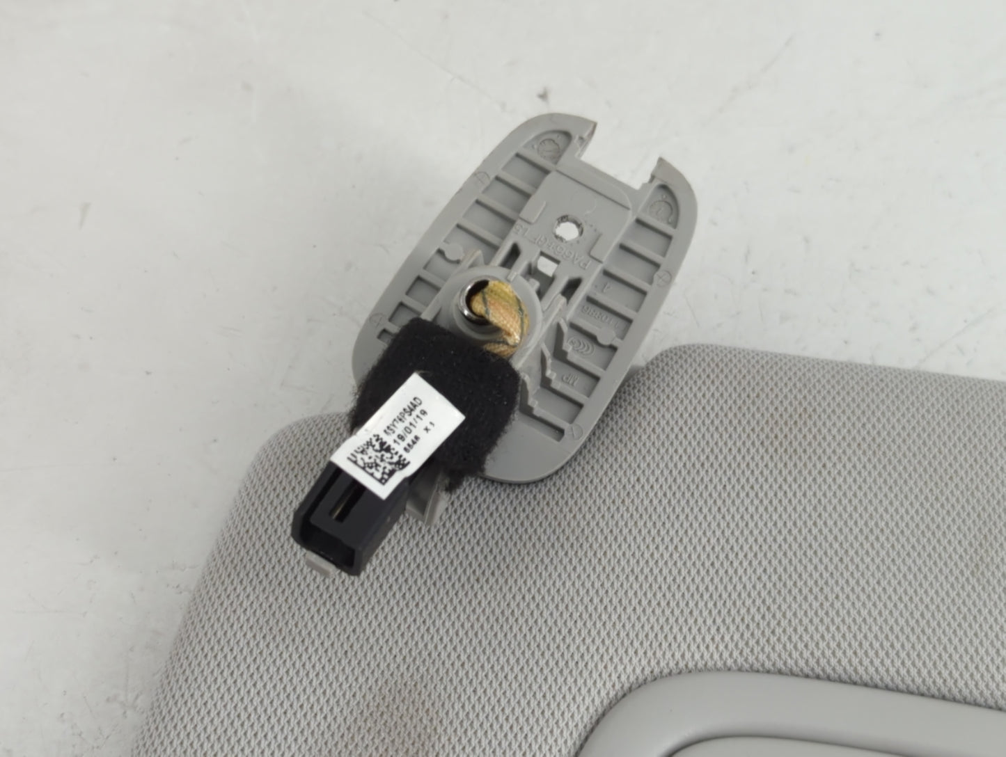 2019 Jeep Compass Sun Visor Shade Replacement Driver Left Mirror Fits OEM Used Auto Parts - Oemusedautoparts1.com