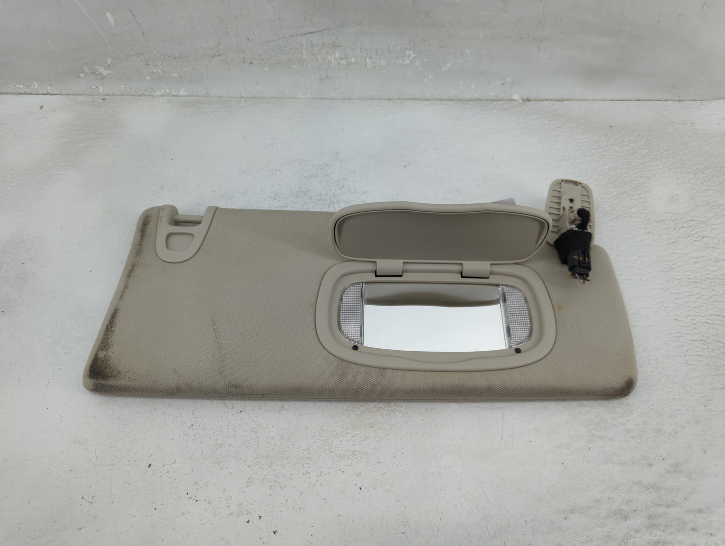 2019 Jeep Compass Sun Visor Shade Replacement Passenger Right Mirror Fits OEM Used Auto Parts - Oemusedautoparts1.com