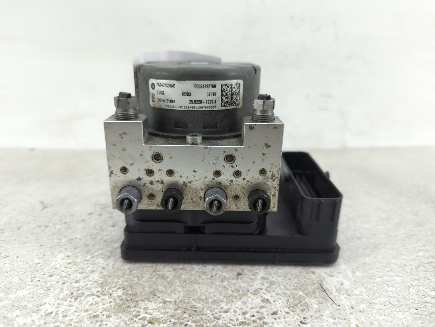 2019 Jeep Compass ABS Pump Control Module Replacement P/N:68402396AD Fits OEM Used Auto Parts - Oemusedautoparts1.com