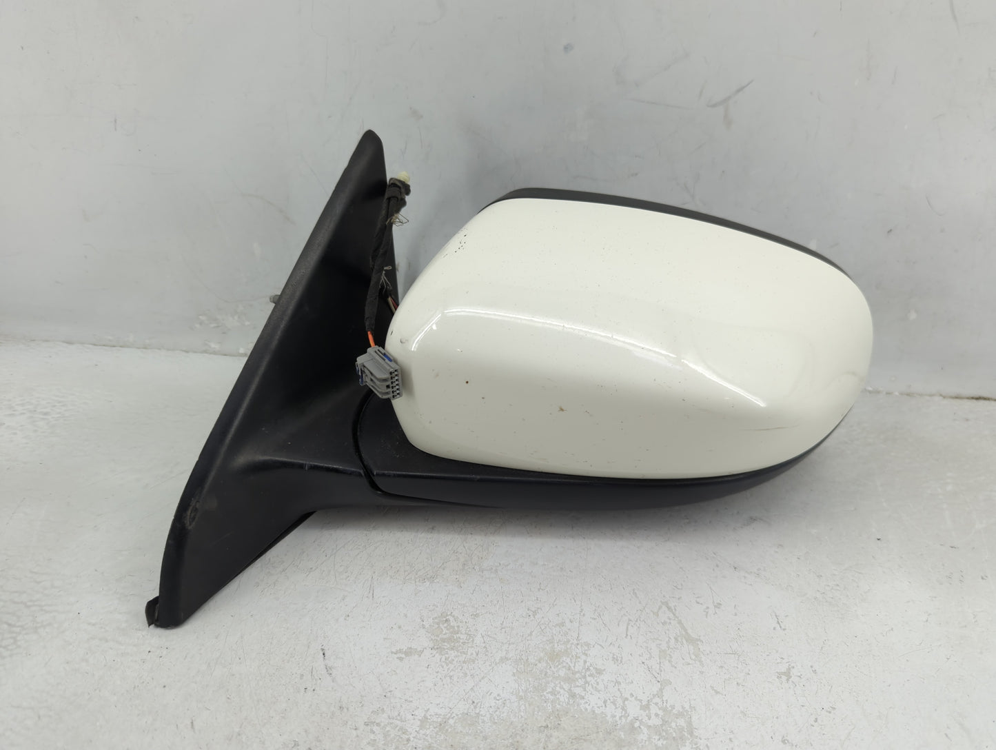 2019 Jeep Compass Driver Side View Mirror - Left Door Mirror OEM Used - Oemusedautoparts1.com