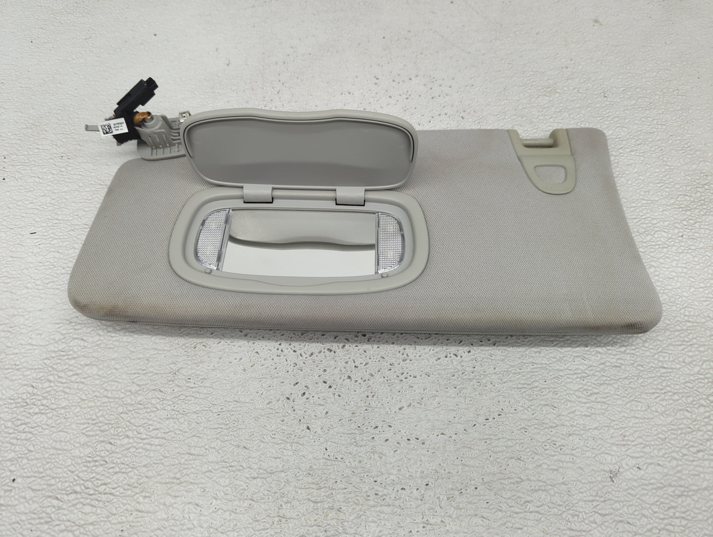 2019 Jeep Compass Sun Visor Shade Replacement Driver Left Mirror Fits OEM Used Auto Parts - Oemusedautoparts1.com