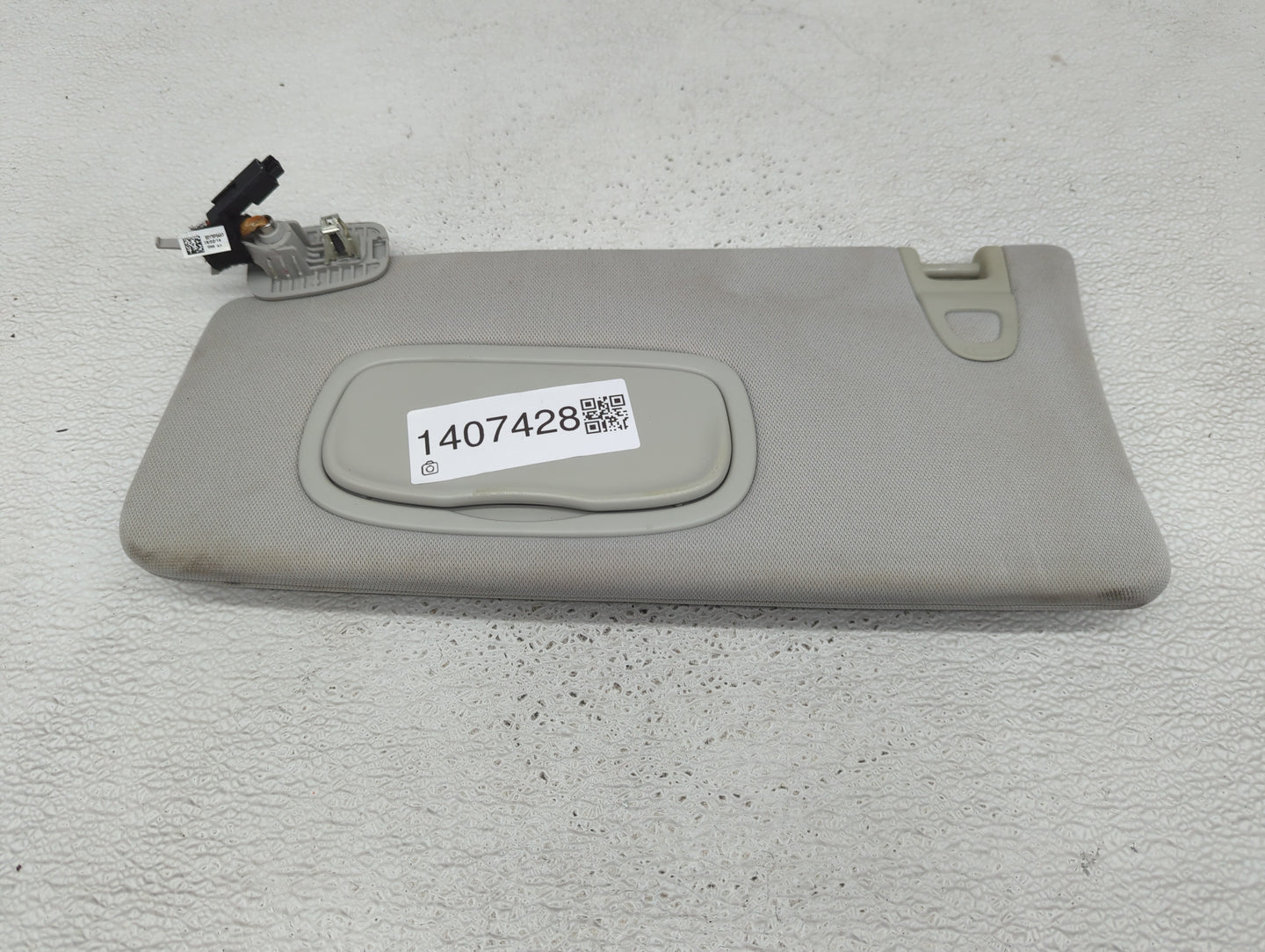 2019 Jeep Compass Sun Visor Shade Replacement Driver Left Mirror Fits OEM Used Auto Parts - Oemusedautoparts1.com