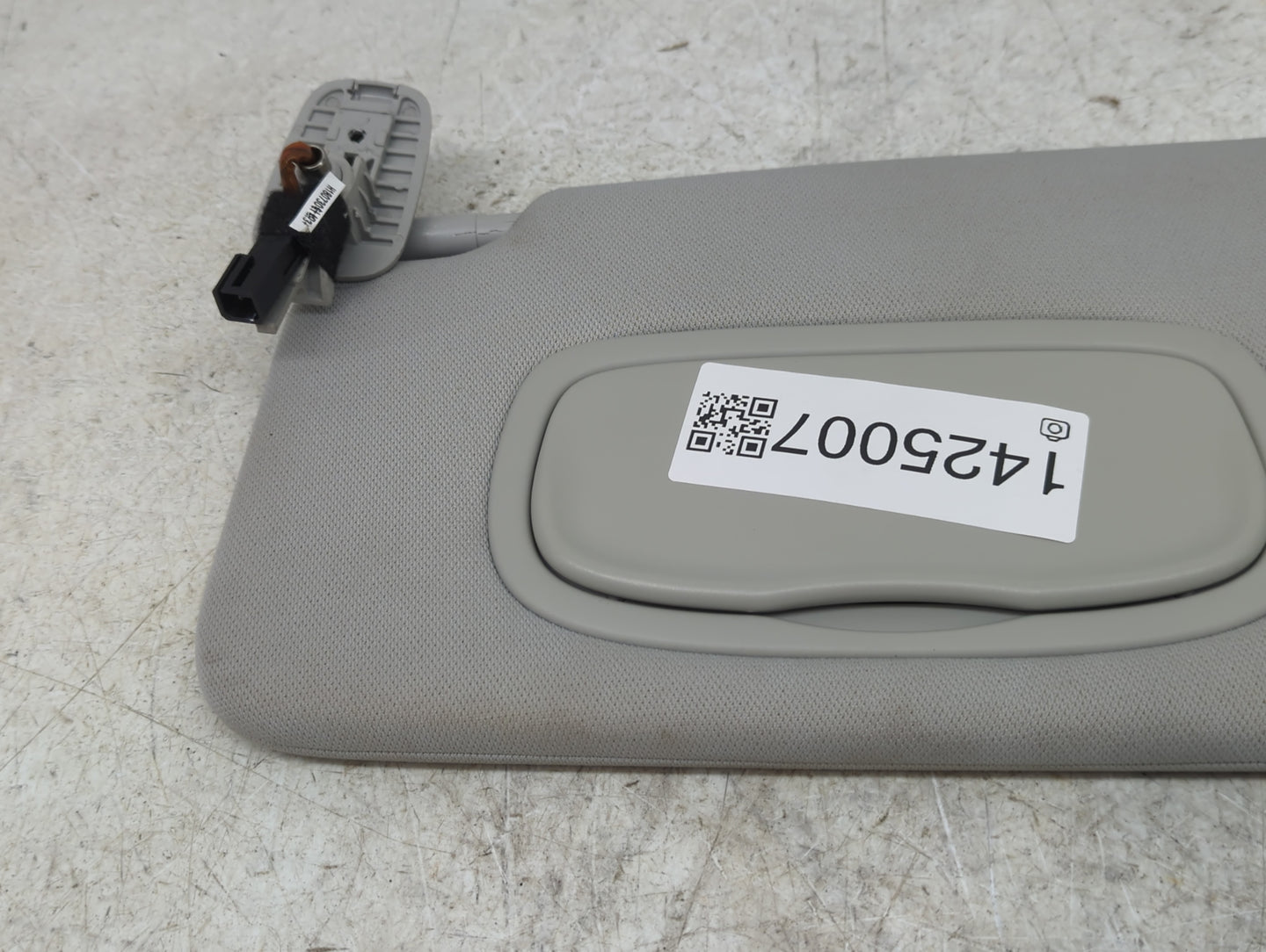 2019 Jeep Compass Sun Visor Shade Replacement Driver Left Mirror Fits OEM Used Auto Parts - Oemusedautoparts1.com