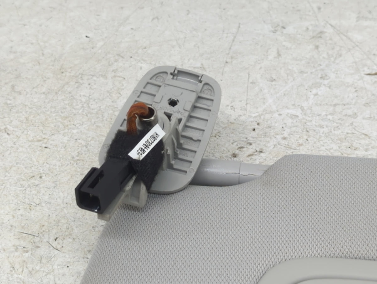 2017-2018 Jeep Compass Sun Visor Shade Replacement Driver Left Mirror Fits Fits 2017 2018 OEM Used Auto Parts - Oemusedautop