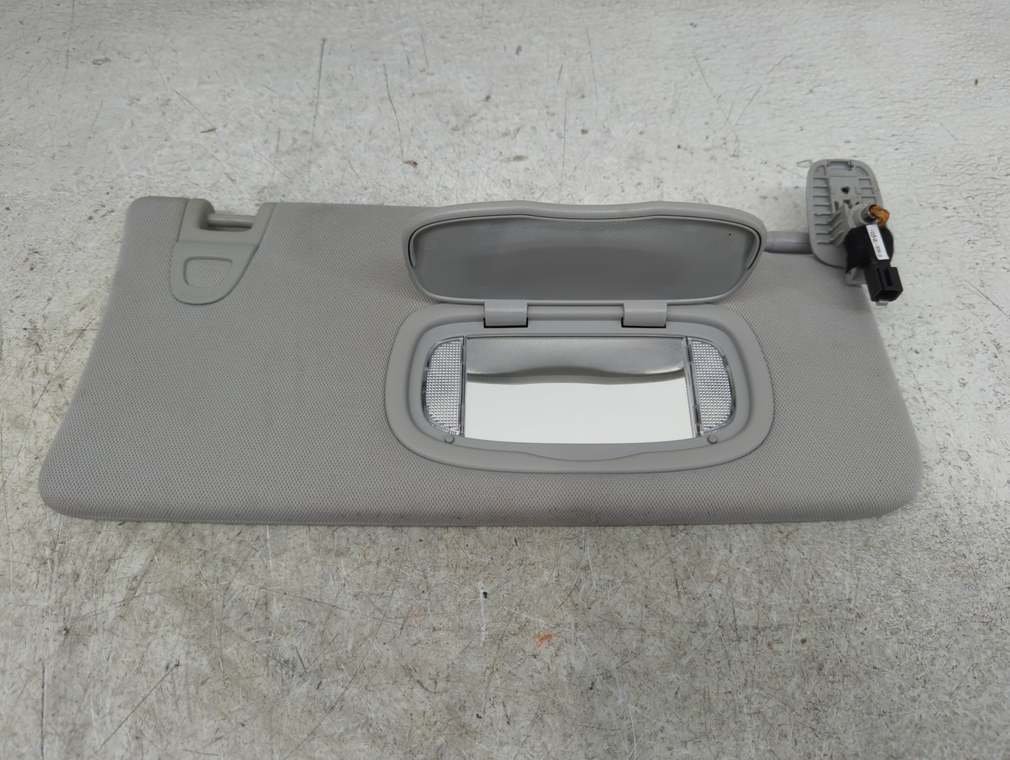 2019 Jeep Compass Sun Visor Shade Replacement Passenger Right Mirror Fits OEM Used Auto Parts - Oemusedautoparts1.com