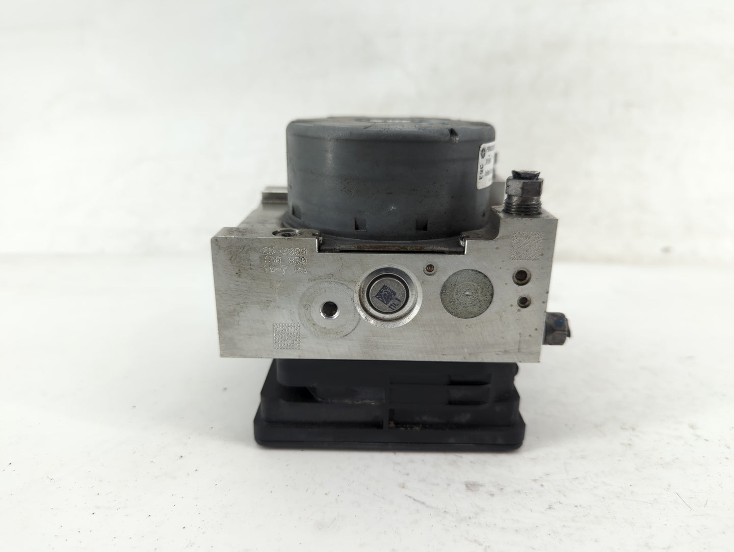 2019 Jeep Compass ABS Pump Control Module Replacement P/N:P68402396AD 00534792760 Fits OEM Used Auto Parts - Oemusedautopart