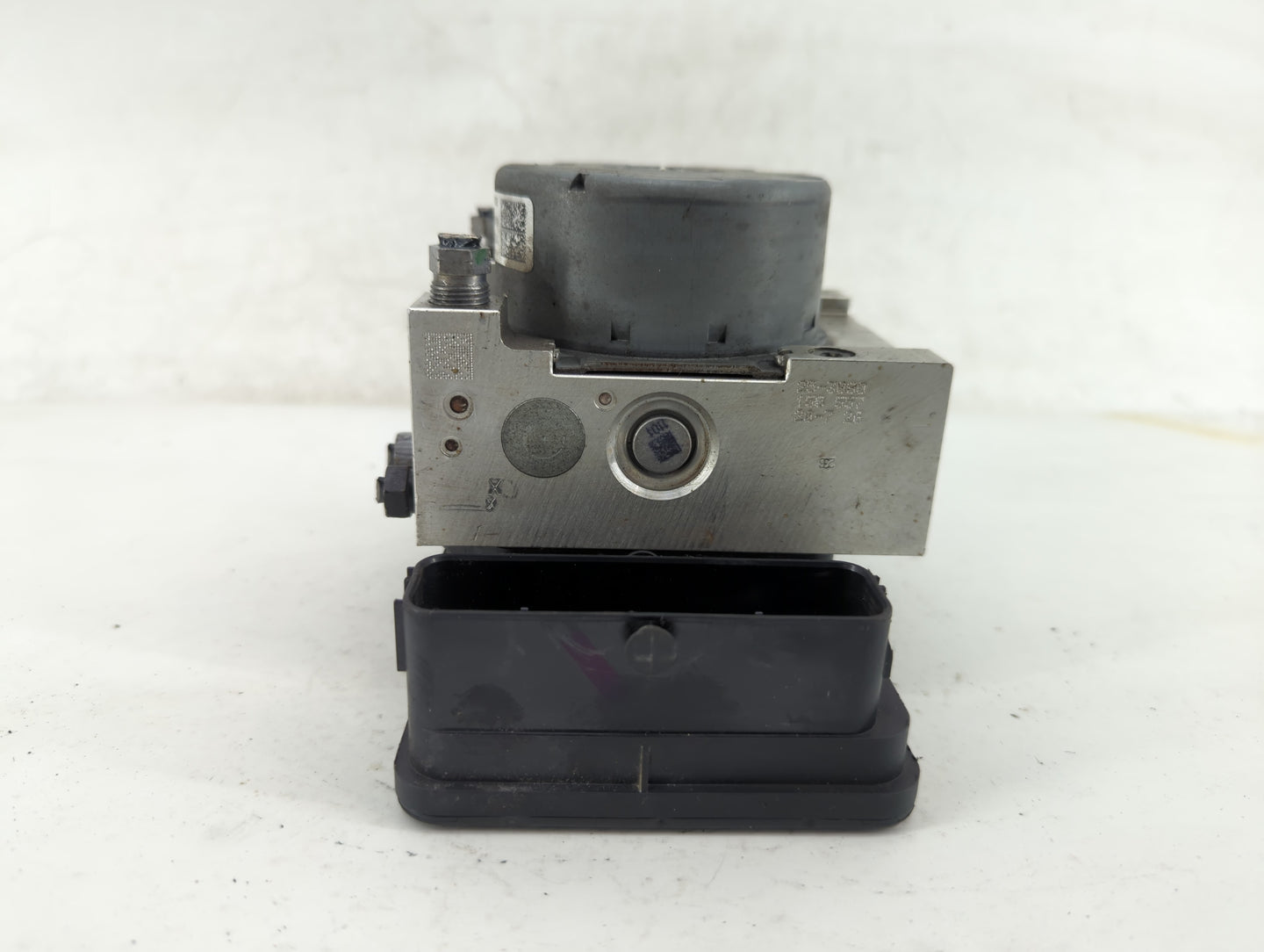 2019 Jeep Compass ABS Pump Control Module Replacement P/N:P68402396AD 00534792760 Fits OEM Used Auto Parts - Oemusedautopart