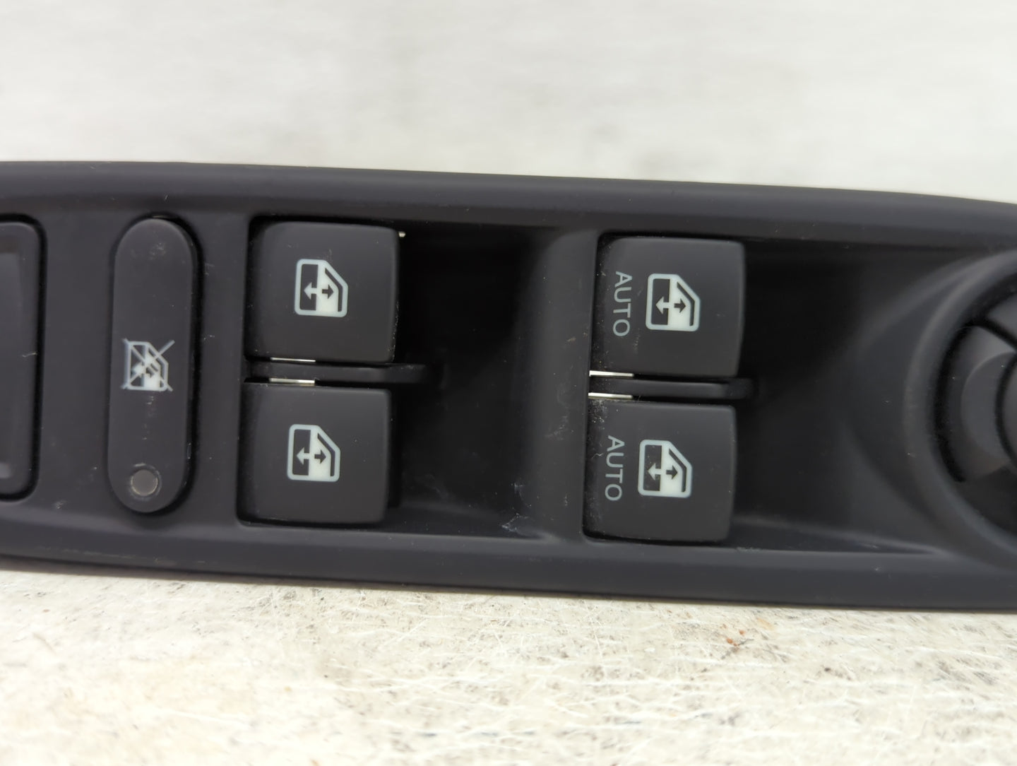 2019 Jeep Compass Master Power Window Switch Replacement Driver Side Left P/N:P6BZ27LXHAA Fits OEM Used Auto Parts - Oemused