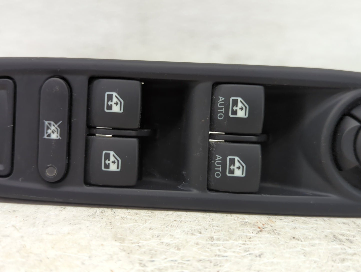 2019 Jeep Compass Master Power Window Switch Replacement Driver Side Left P/N:P6BZ27LXHAA Fits OEM Used Auto Parts - Oemused