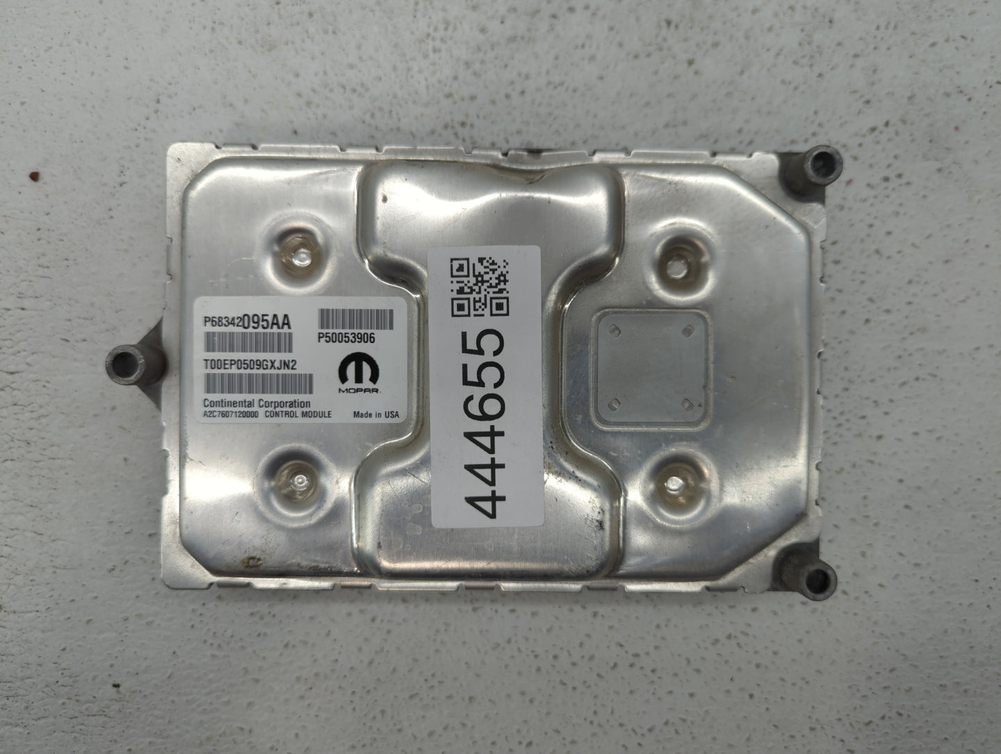 2019 Jeep Compass PCM Engine Control Computer ECU ECM PCU OEM P/N:P68457671AC P68377456AB, P68258501AD, P68342095AA Fits OEM