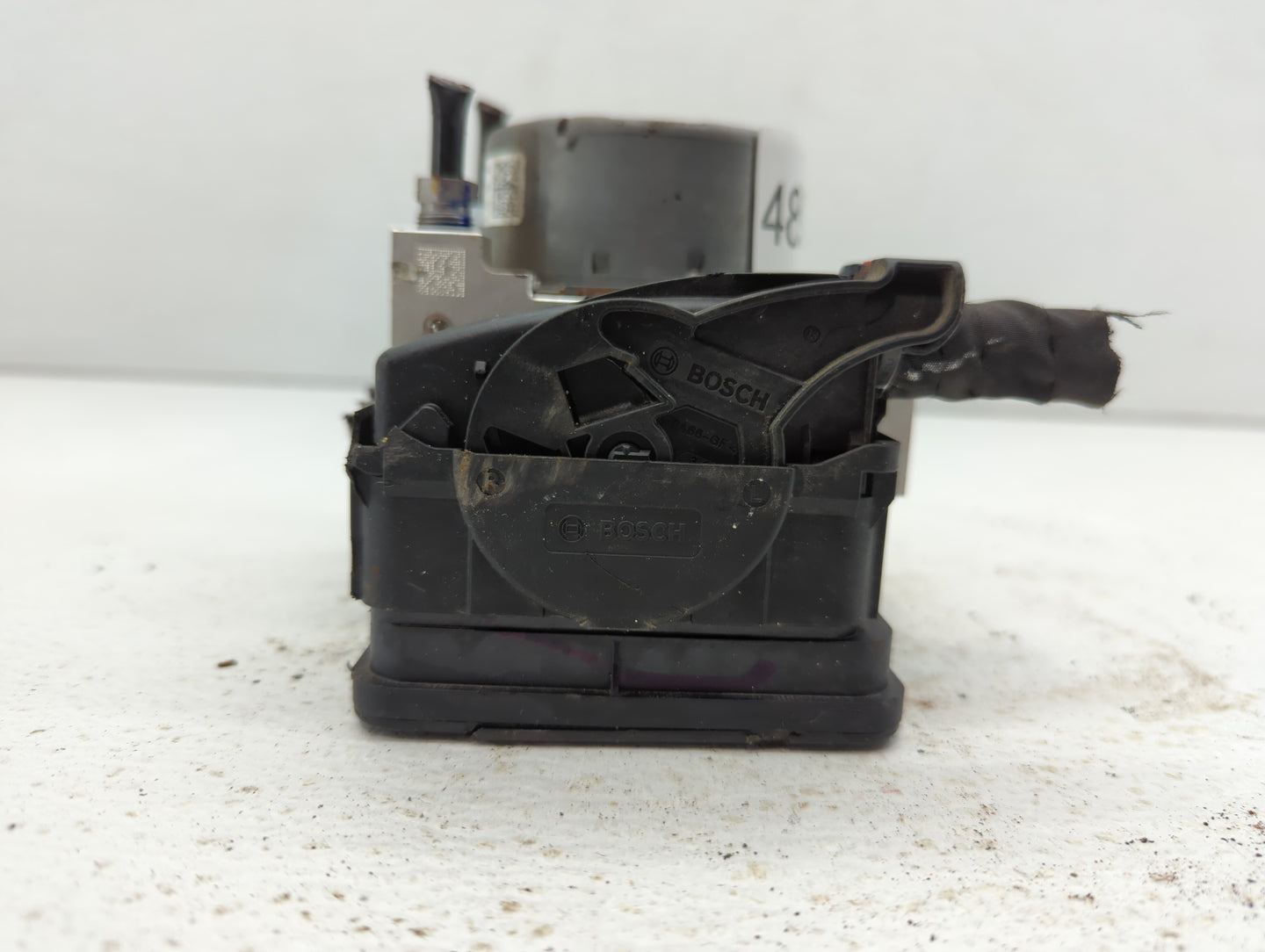 2019 Jeep Compass ABS Pump Control Module Replacement P/N:P68402396AC Fits OEM Used Auto Parts - Oemusedautoparts1.com