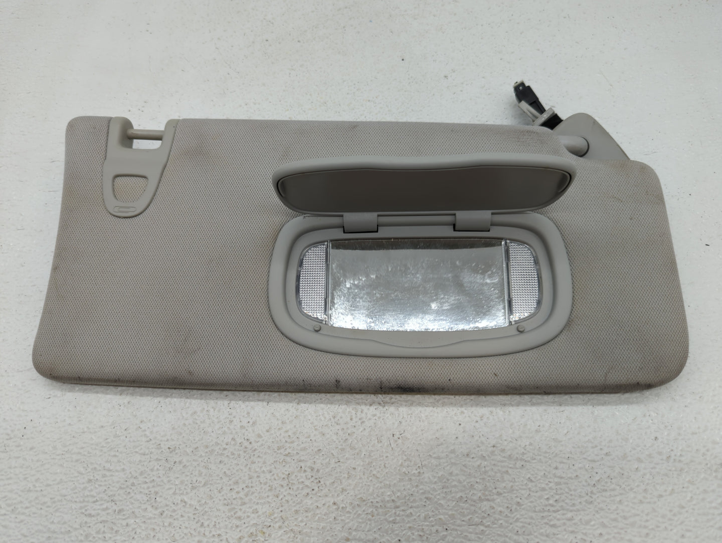 2019 Jeep Compass Sun Visor Shade Replacement Passenger Right Mirror Fits OEM Used Auto Parts - Oemusedautoparts1.com