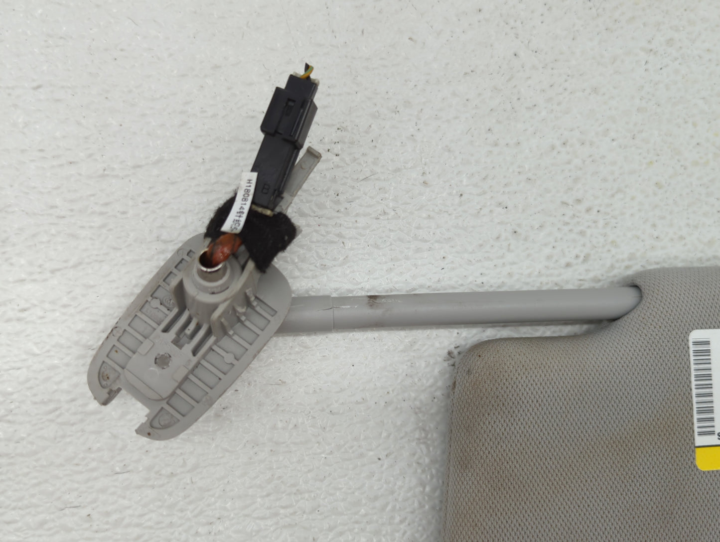 2019 Jeep Compass Sun Visor Shade Replacement Passenger Right Mirror Fits OEM Used Auto Parts - Oemusedautoparts1.com