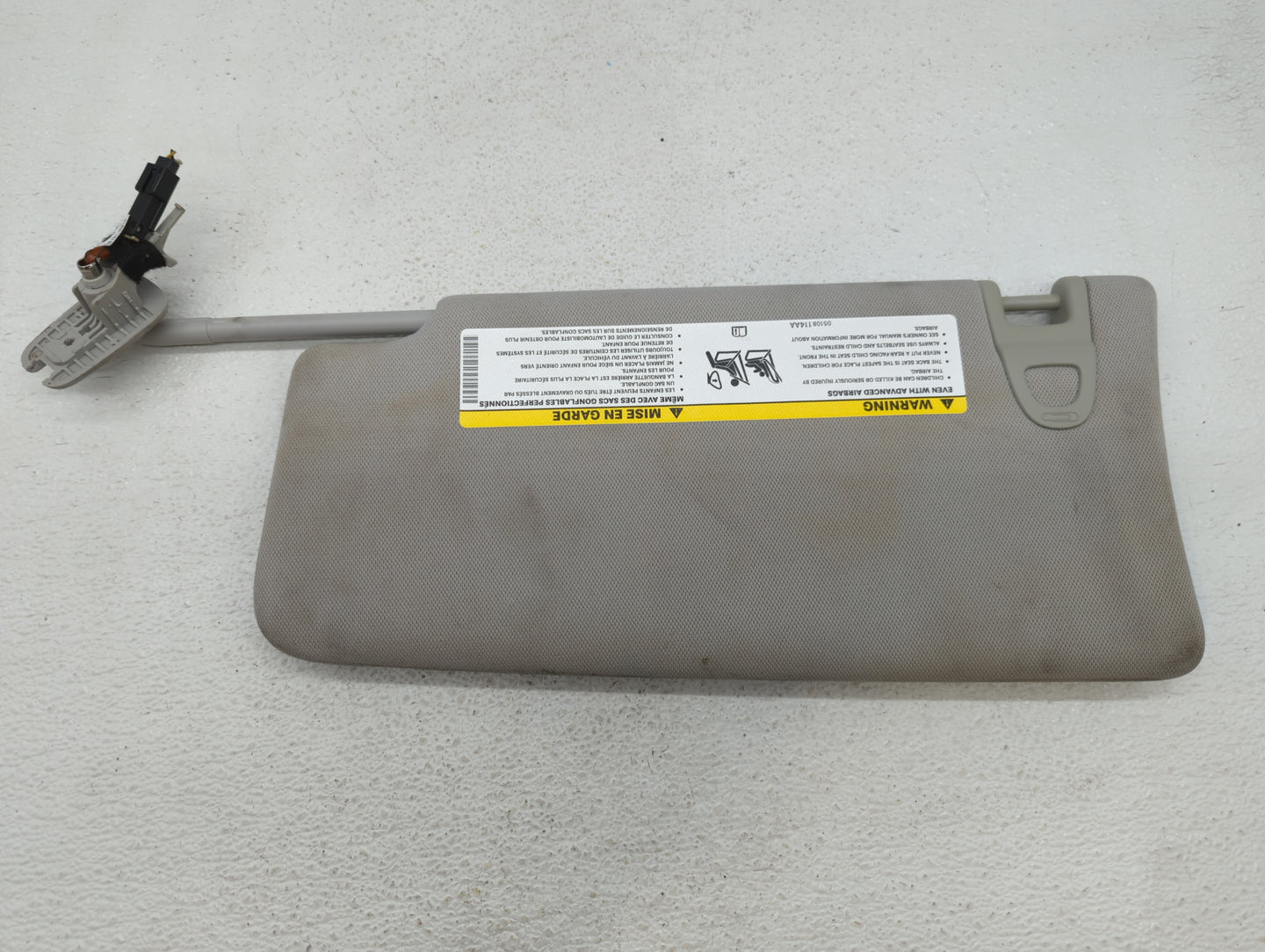 2019 Jeep Compass Sun Visor Shade Replacement Passenger Right Mirror Fits OEM Used Auto Parts - Oemusedautoparts1.com