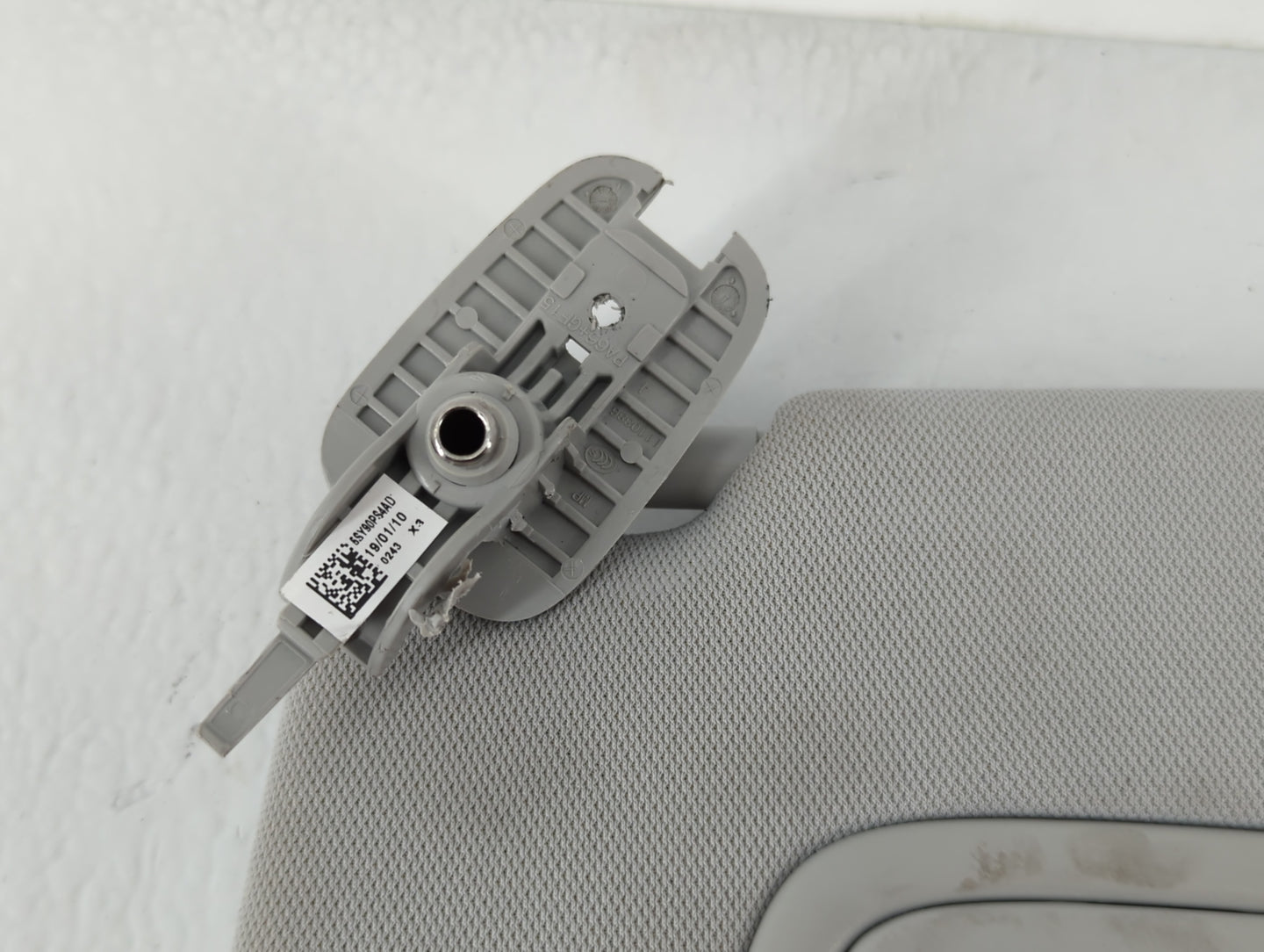 2019 Jeep Compass Sun Visor Shade Replacement Driver Left Mirror Fits OEM Used Auto Parts - Oemusedautoparts1.com